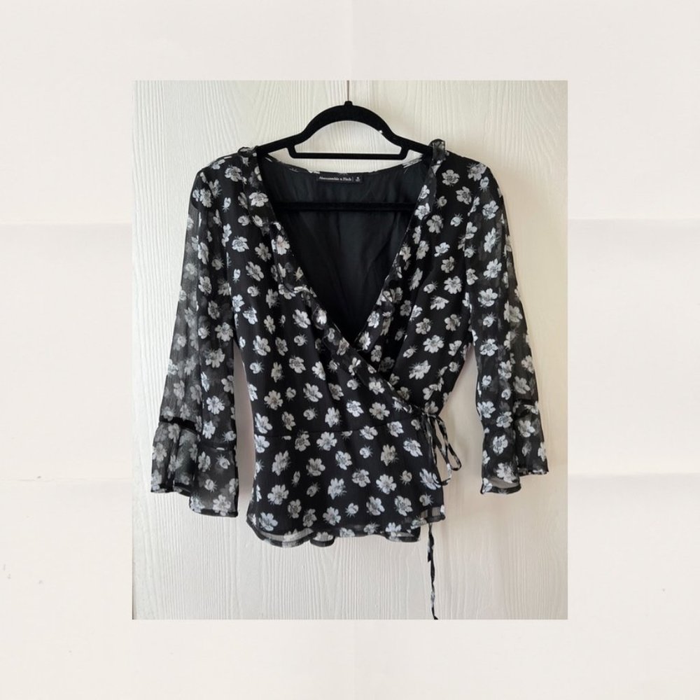 Abercrombie and Fitch Floral Blouse
